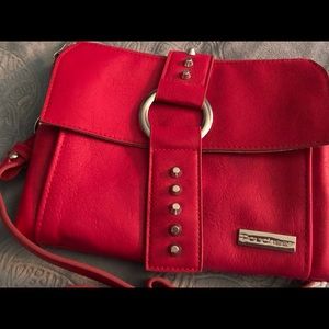 Pouchee Crossbody